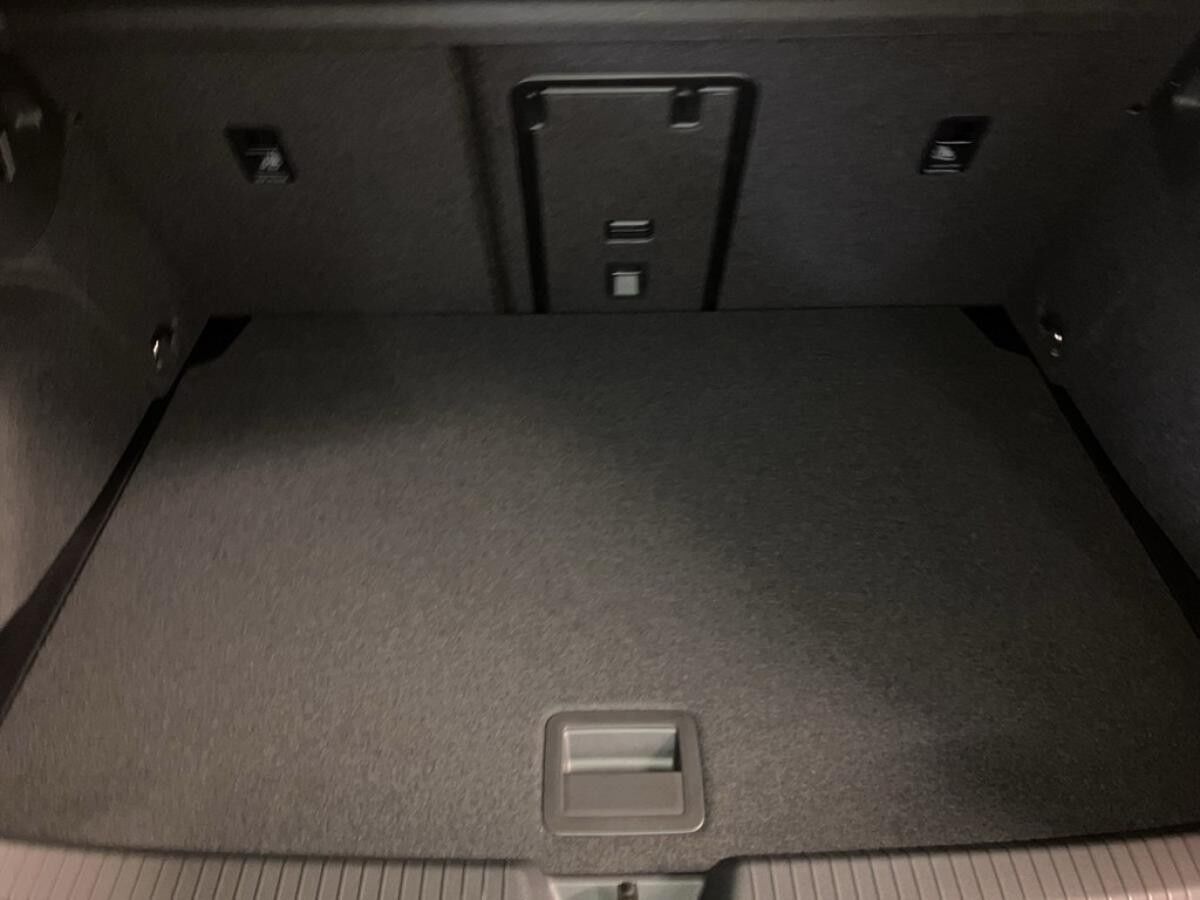 Volkswagen Golf VIII Lim. Life 1.5 l eTSI | SOFORT VERFÜGBAR !