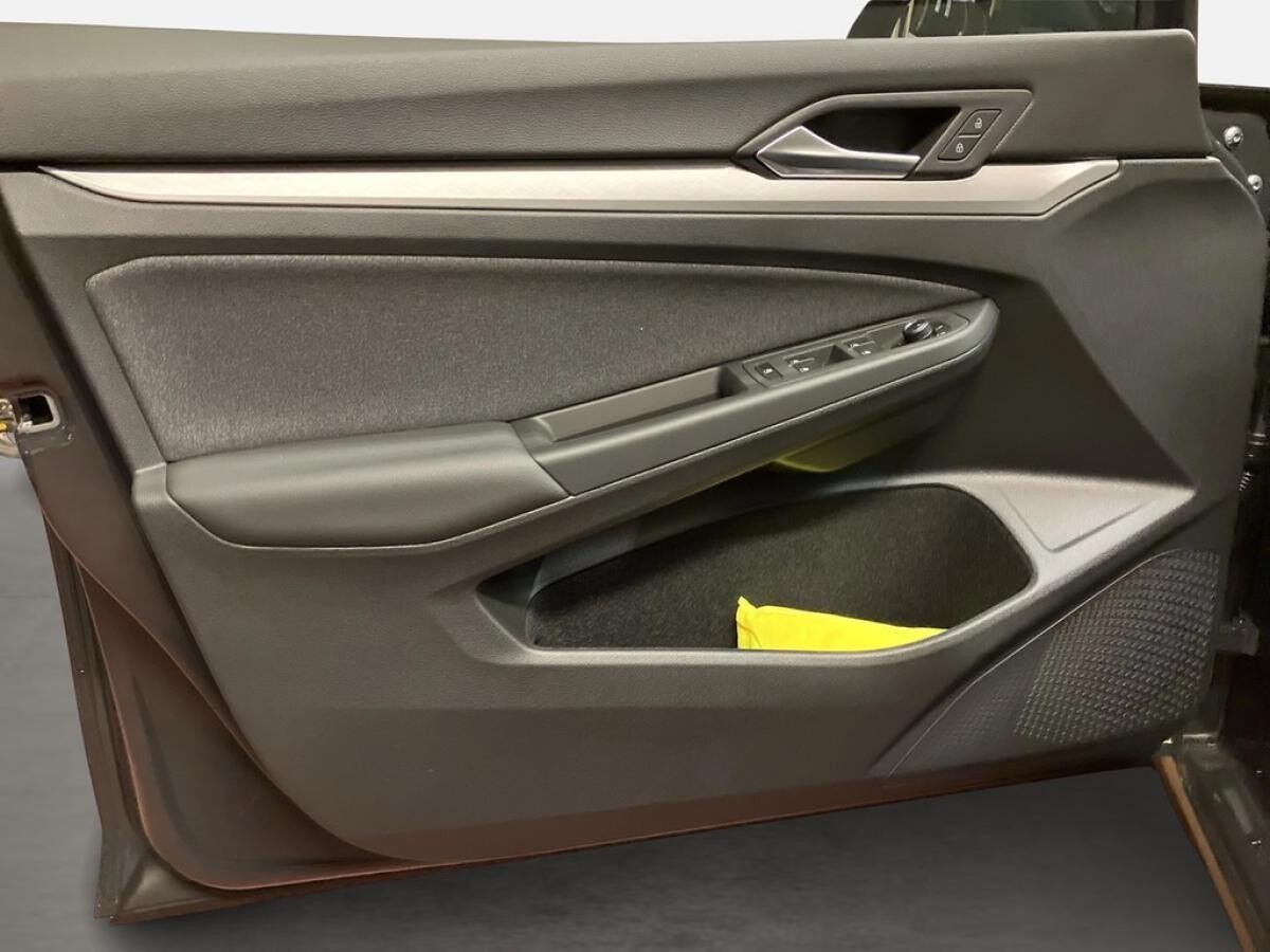 Volkswagen Golf VIII Lim. Life 1.5 l eTSI | SOFORT VERFÜGBAR !