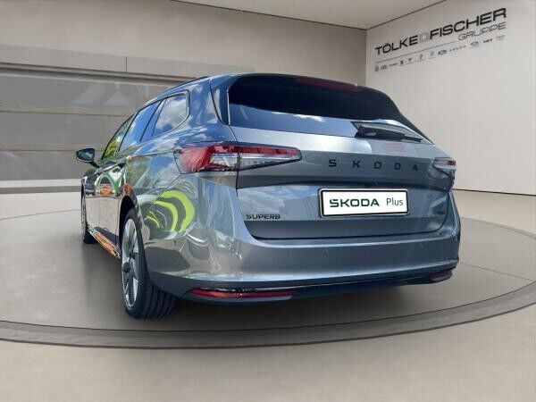 Skoda Superb Combi Sportline Navi DCC PANO AHK eHeck