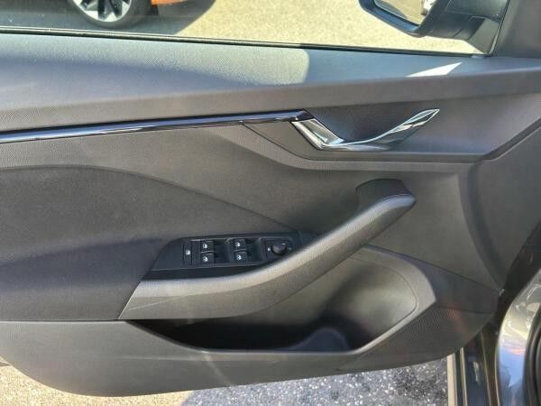 Skoda Kamiq 1,0 TSI SHZ LED W-Paket PDC SpurH
