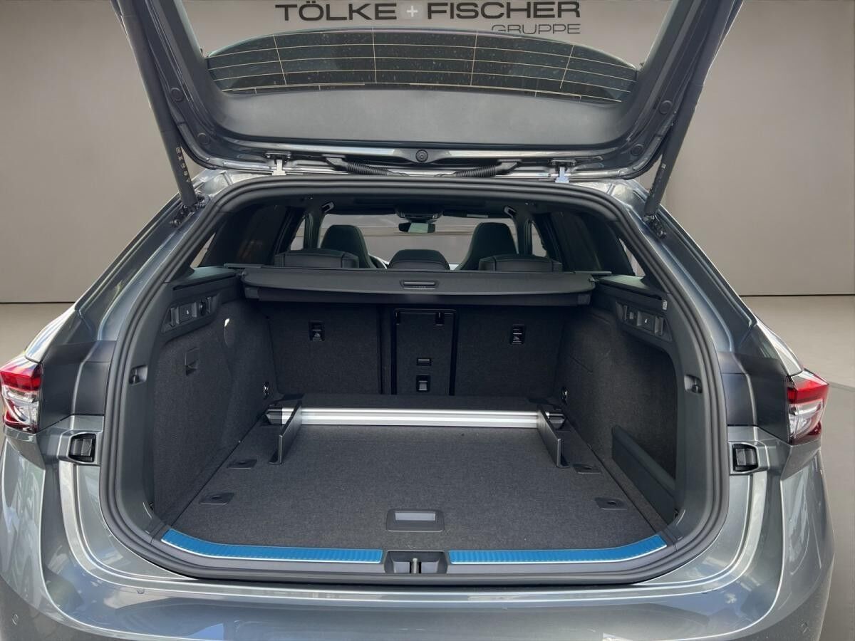 Skoda Superb Combi Sportline SOFORT VERFÜGBAR! Navi DCC PANO AHK eHeck