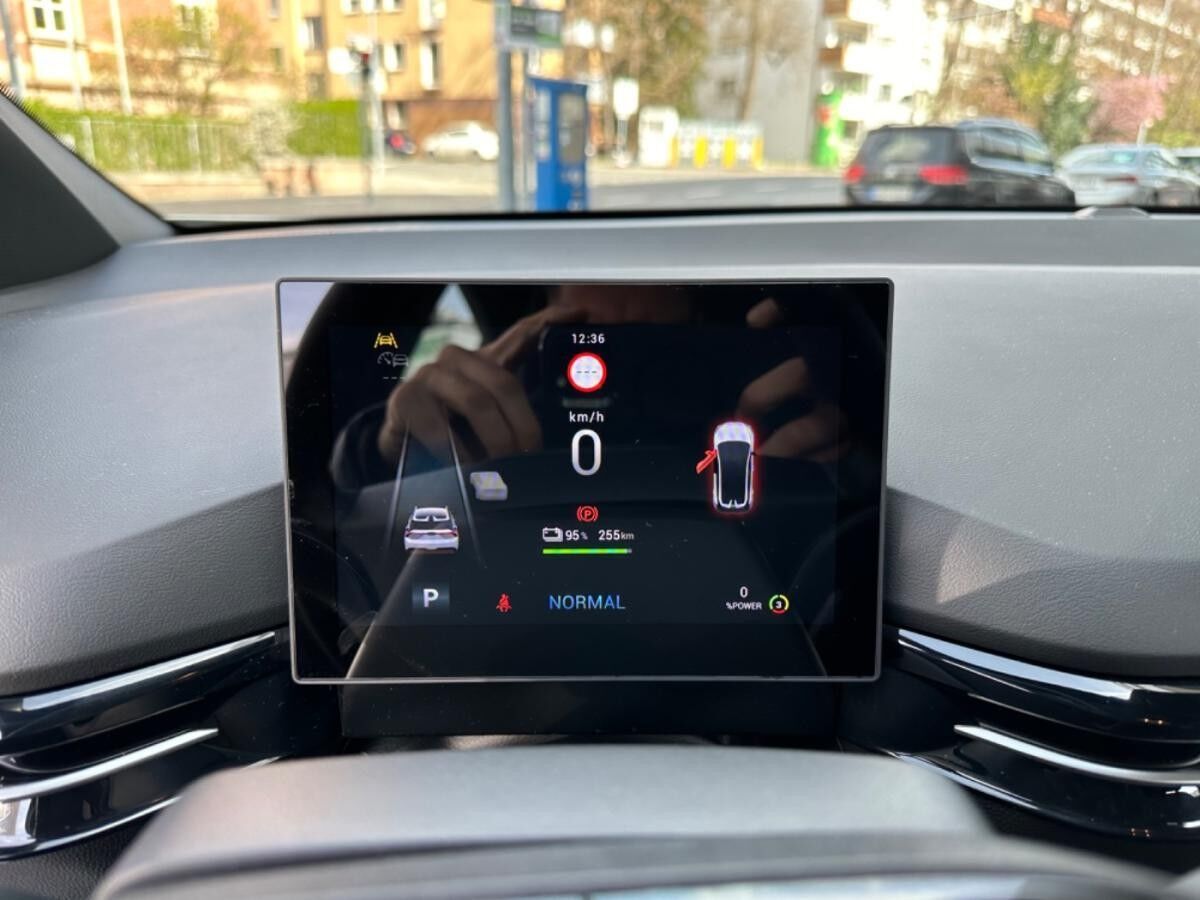 MG MG4 4 Standard h SpurH LED KlimaA PDC ACC