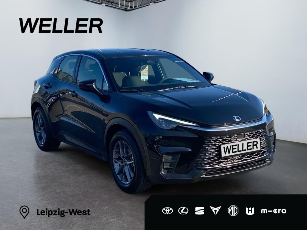 Lexus LBX Elegant Black Edition | FWD | Komfort Paket | sofort verfügbar Lexus LBX Elegant Black Edition | FWD | Komfort Paket | sofort verfügbar