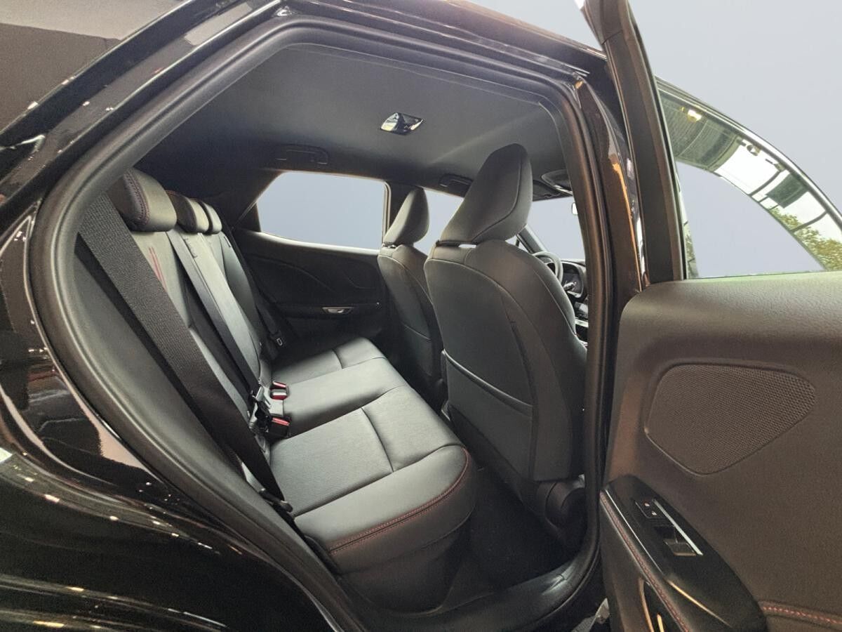 Lexus LBX Elegant Black Edition | FWD | Komfort Paket | sofort verfügbar Lexus LBX Elegant Black Edition | FWD | Komfort Paket | sofort verfügbar