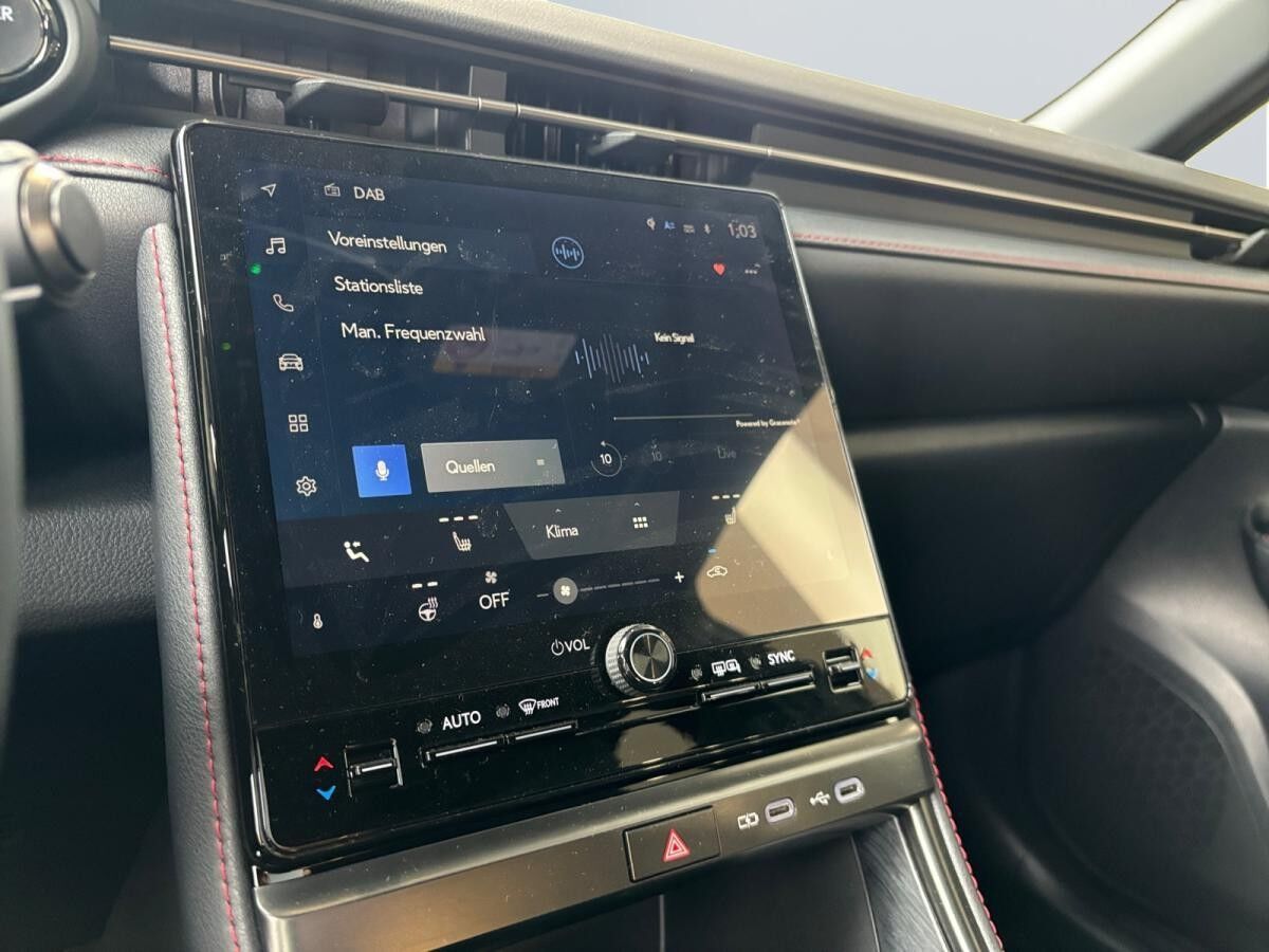 Lexus LBX Elegant Black Edition | FWD | Komfort Paket | sofort verfügbar Lexus LBX Elegant Black Edition | FWD | Komfort Paket | sofort verfügbar