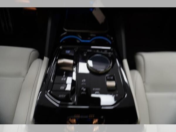 BMW i5 M60 xDr Touring M Sport Pro AHK,360 GRAD KAMERA,SITZBELÜFTUNG,AUTOBAHNASSISTENT,GLASDACH