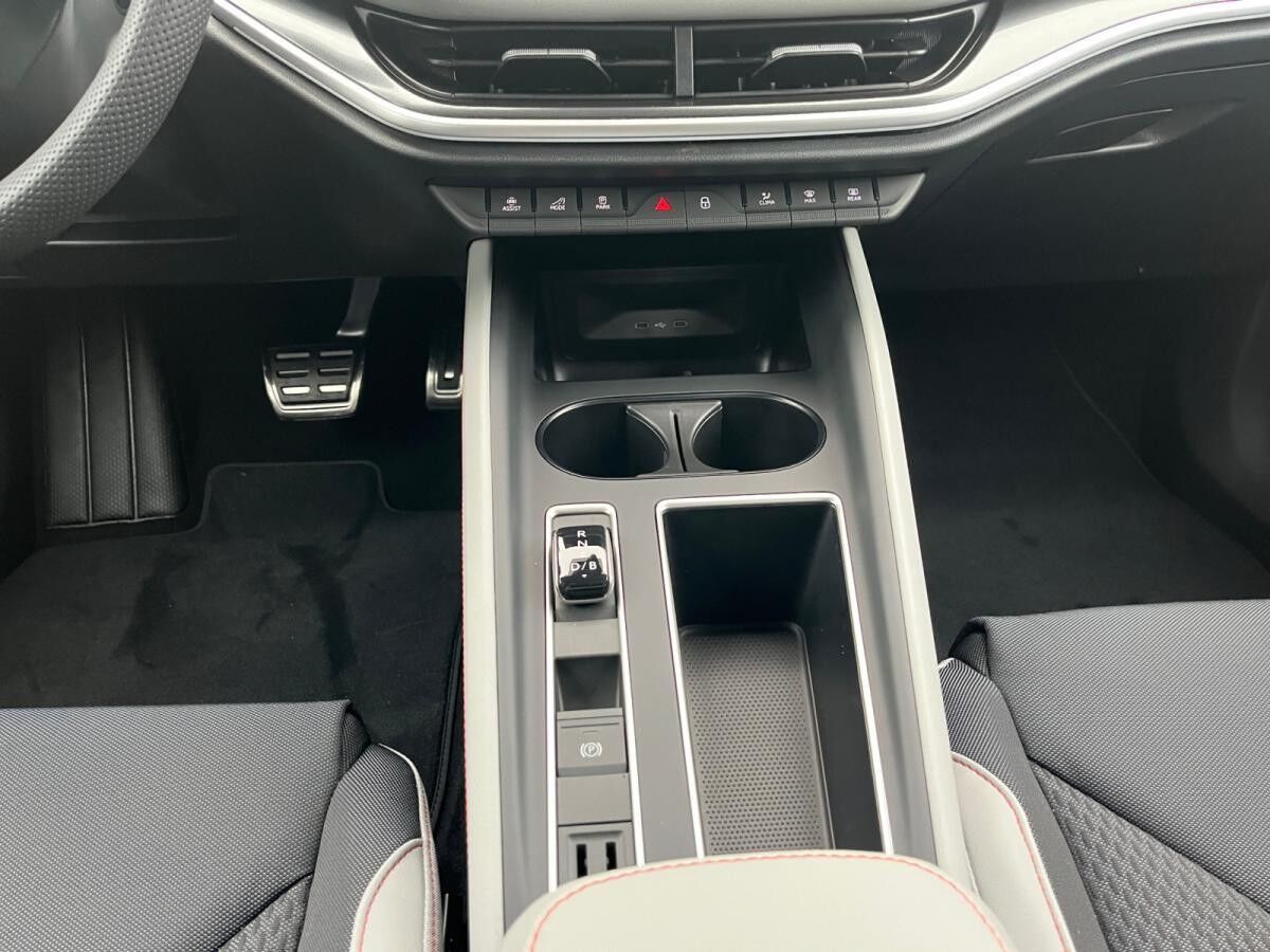 Skoda Elroq 85 First Edition Sport MAXX AHK HuD Wärmep