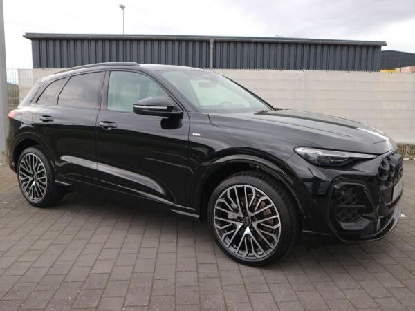 Audi Q5 SUV TDI quattro S line edition one*AHK*PANO*