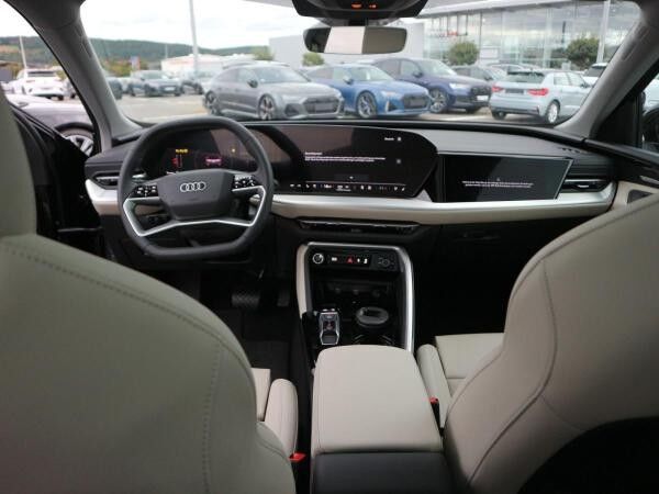 Audi Q5 SUV TDI quattro S line edition one*AHK*PANO*