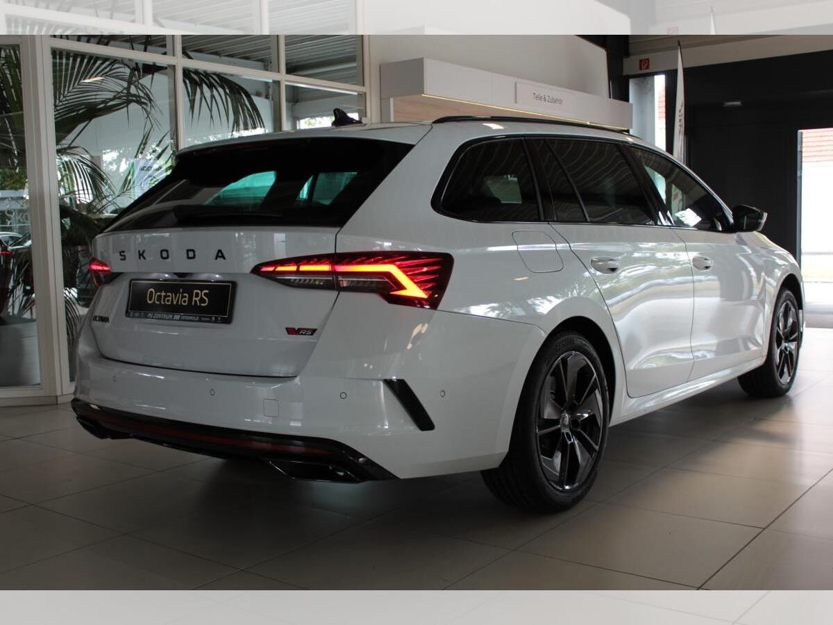 Skoda Octavia Combi RS 2,0 TSI 195 kW 7-Gang-DSG