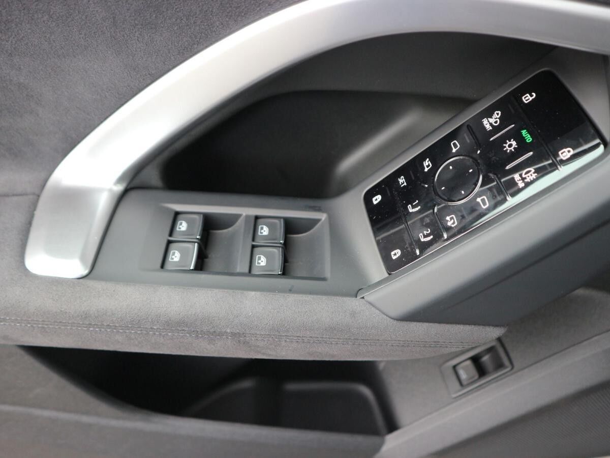 Audi Q5 SUV TDI quattro*S line*TECH PRO*MEMORY*LUFT* Audi Q5 SUV TDI quattro*S line*TECH PRO*MEMORY*LUFT*