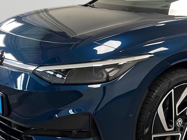 Volkswagen ID.7 Tourer Pro S 210 kW - IQ Light Discover Pro Max Wärmepumpe Kamera LM SHZ HUD App-Connect ACC
