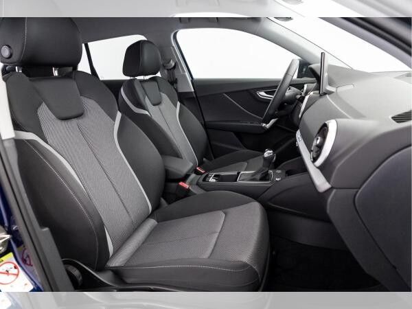 Audi Q2 Advanced 35 TFSI S tr: AHK VIRTUAL PDC MATRIX