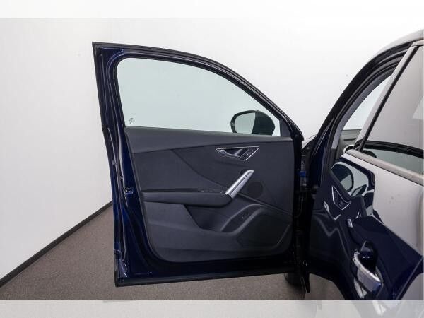 Audi Q2 Advanced 35 TFSI S tr: AHK VIRTUAL PDC MATRIX