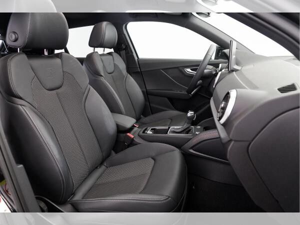 Audi Q2 Advanced 35 TFSI S tr. AHK MATRIX PANO RFK