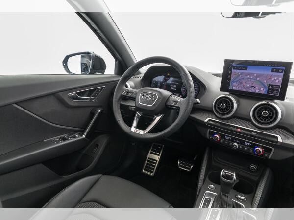 Audi Q2 Advanced 35 TFSI S tr. AHK MATRIX PANO RFK