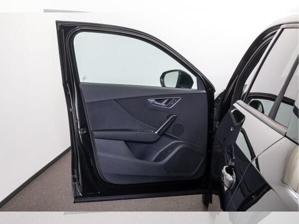 Audi Q2 Advanced 35 TFSI S tr. AHK MATRIX PANO RFK