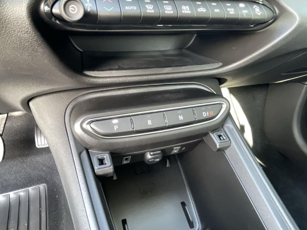 Fiat 600 Hybrid NAVI|LED|SHZ|CarPlay|Bluetooth|USB