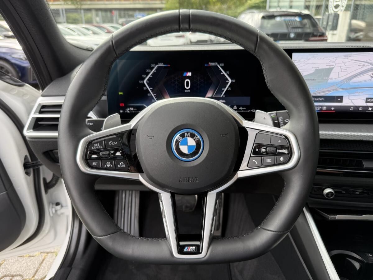 BMW 330 e xDrive Touring M Sportpaket /AHK FACELIFT