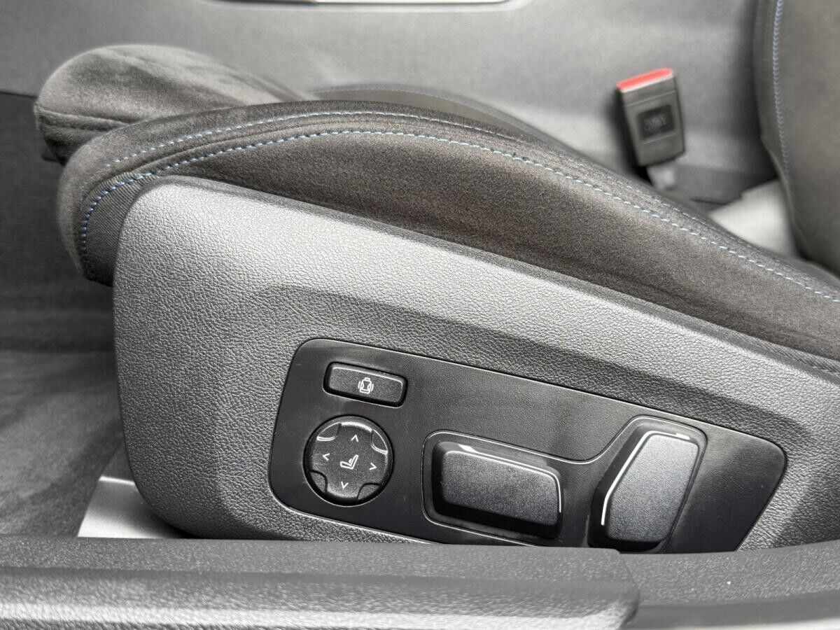 BMW 330 e xDrive Touring M Sportpaket /AHK FACELIFT