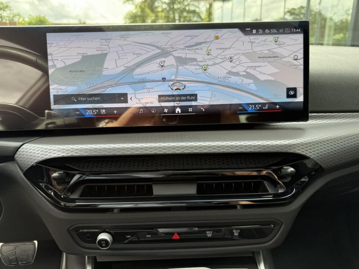 BMW 330 e Touring M Sportpaket Stop&Go FACLIFT BMW 330 e Touring M Sportpaket Stop&Go FACLIFT