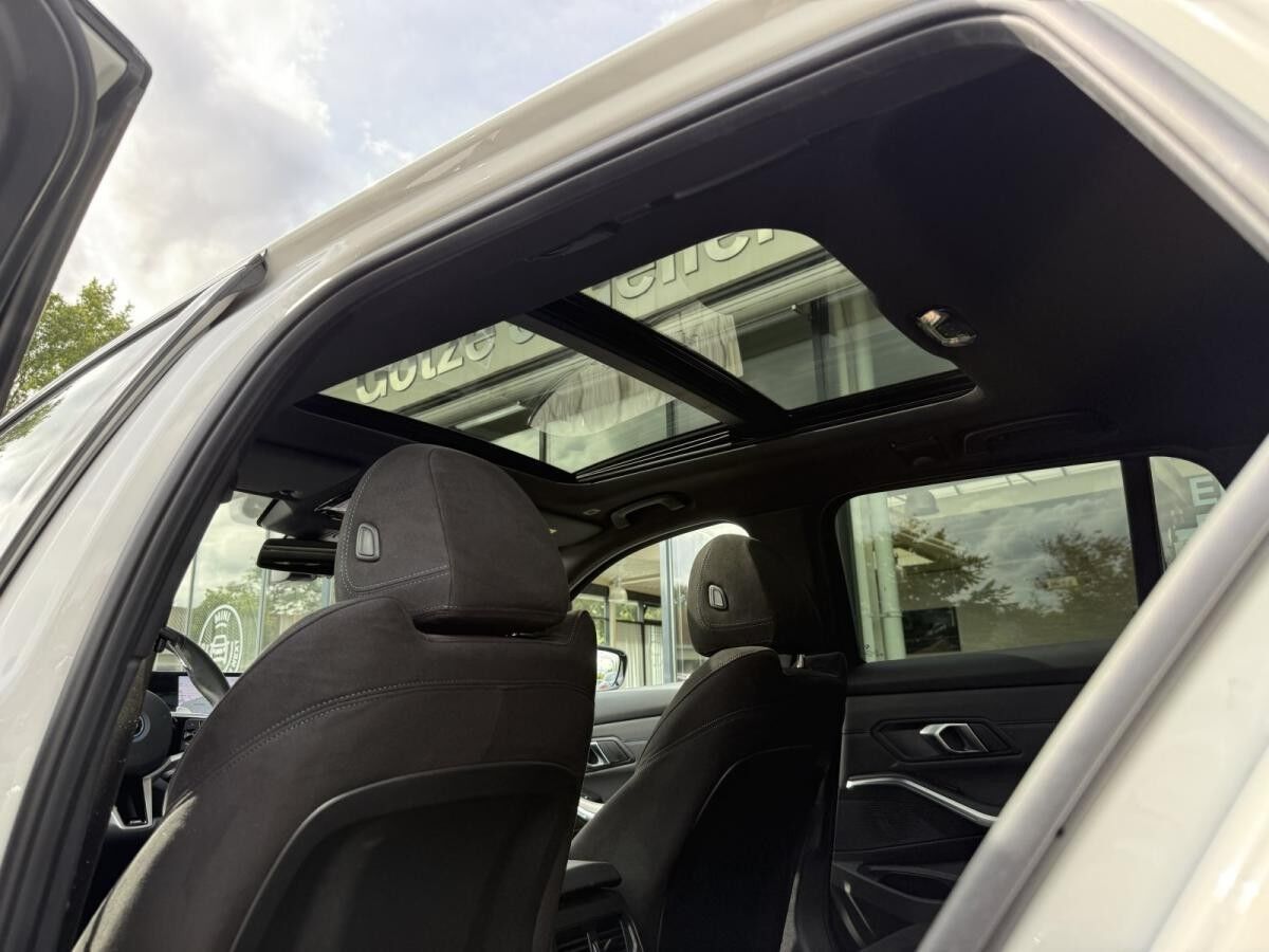 BMW 330 e Touring M Sportpaket Stop&Go FACLIFT BMW 330 e Touring M Sportpaket Stop&Go FACLIFT