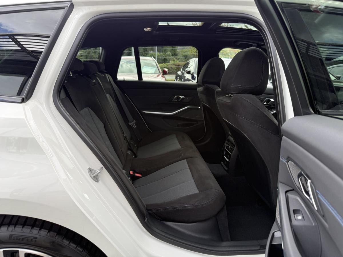 BMW 330 e xDrive Touring M Sportpaket /AHK FACELIFT