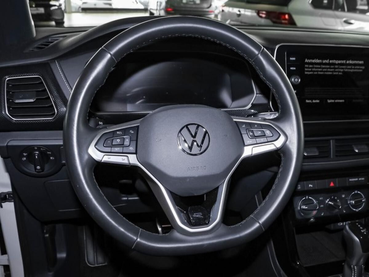 Volkswagen T-Cross 1,0 TSI DSG R-Line ACC Matrix AHKK R-Kamera Navi