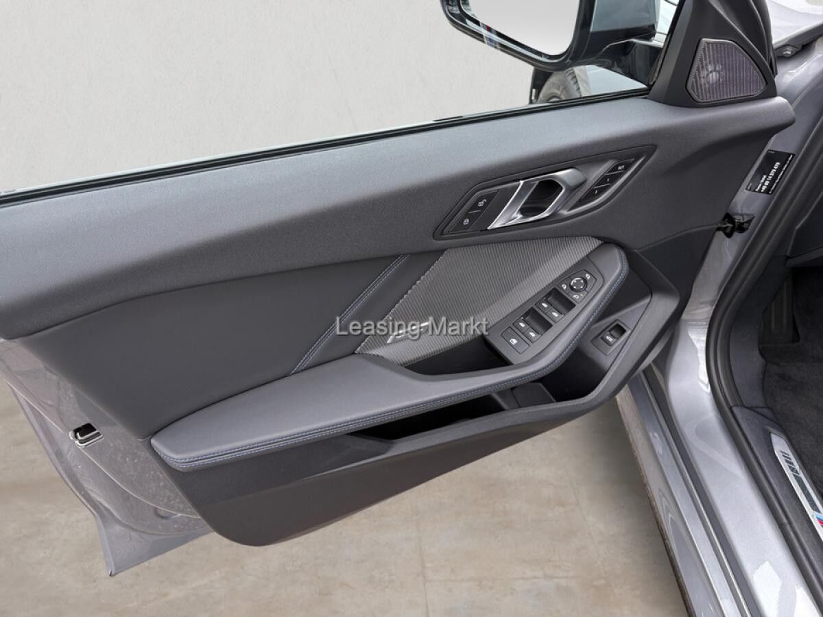 BMW 120 M Sport / NP= 51.220,- / AHK / Bowers /