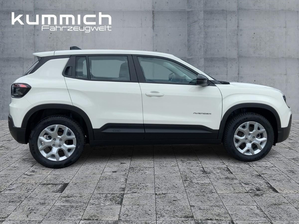 Jeep Avenger Altitude e-Hybrid mit Allwetterreifen&Winterpaket