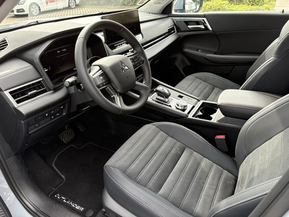 Mitsubishi Outlander Plug-in Hybrid Intro Edition 2.4l