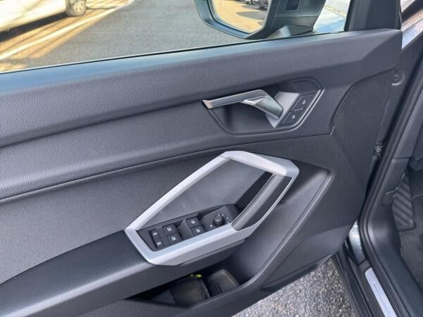 Audi Q3 Sportback S line 35TFSI LED AHK NAV STDHZ VIRT