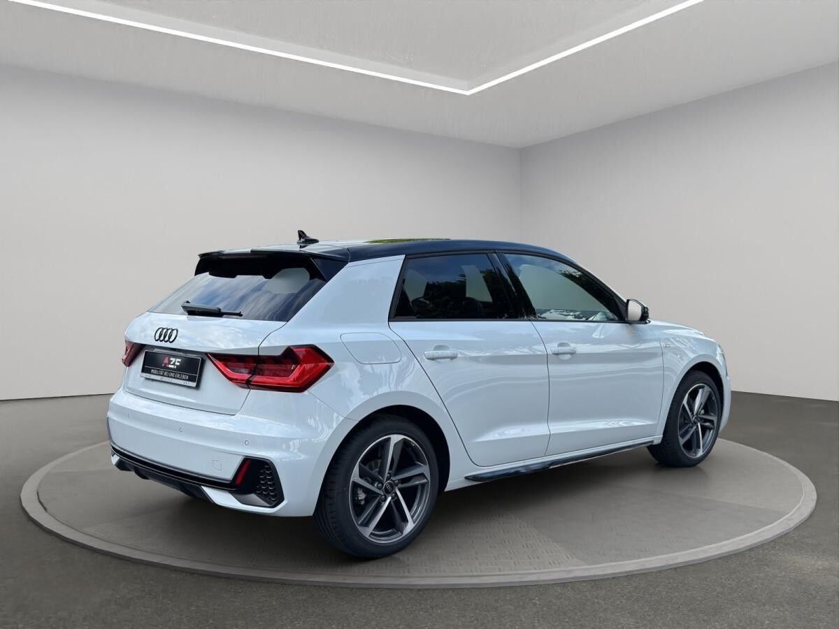 Audi A1 Sportback S line 35 TFSI S tronic Optik schw.