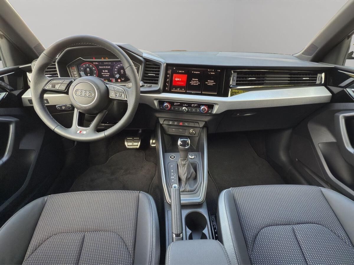 Audi A1 Sportback S line 35 TFSI S tronic Optik schw.