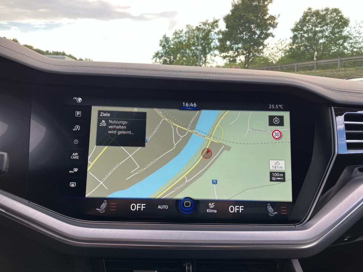 Volkswagen Touareg Elegance 3.0 TDI 4M DSG / Matrix, AHK