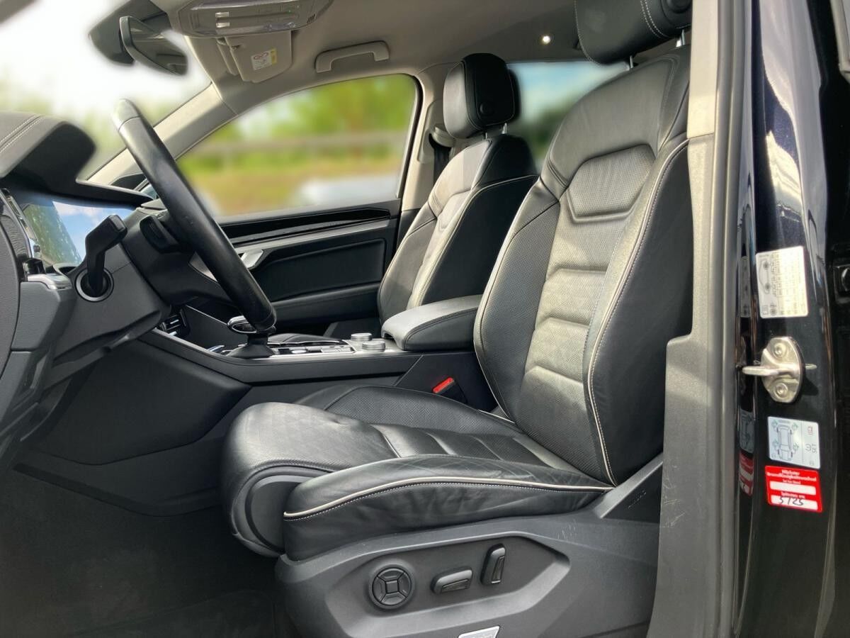 Volkswagen Touareg Elegance 3.0 TDI 4M DSG / Matrix, AHK