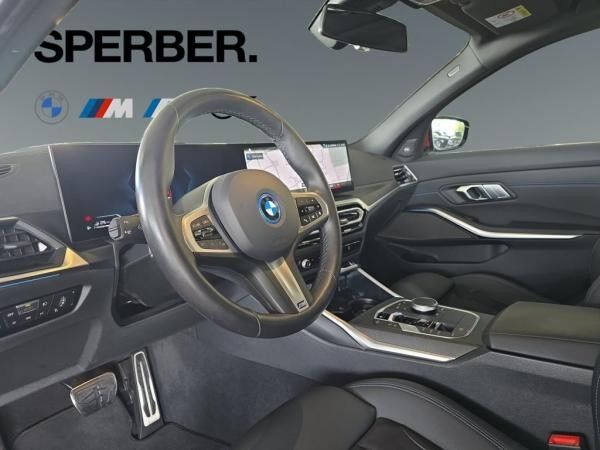 BMW 330 e xDrive Tour. M Sport *Pano*DrivingAss*HeadUp*H/K*Kamera*Komfortzugang*