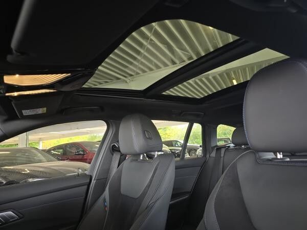 BMW 330 e xDrive Tour. M Sport *Pano*DrivingAss*HeadUp*H/K*Kamera*Komfortzugang*