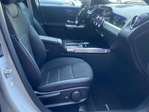 Mercedes-Benz GLB 220 d 4M AMG Night Multibeam Pano AHK 7Sitze