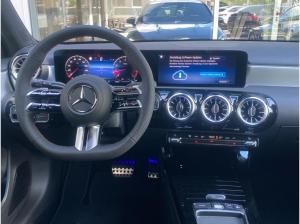 Mercedes-Benz A 200 AMG Multibeam-LED Panorama Ambiente 360°-K