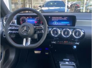 Mercedes-Benz A 200 AMG Multibeam-LED Panorama Ambiente 360°-K