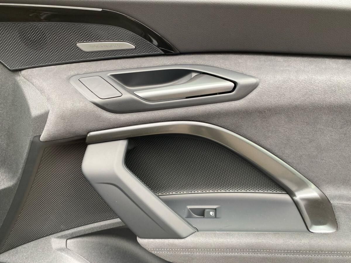 Audi Q5 Sportback e-hybrid quattro AHK 360° Audi Q5 Sportback e-hybrid quattro AHK 360°