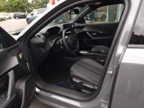 Peugeot 2008 ALLURE HYBRID 145 e-DSC6 Navi LED ACC