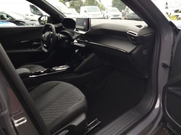 Peugeot 2008 ALLURE HYBRID 145 e-DSC6 Navi LED ACC