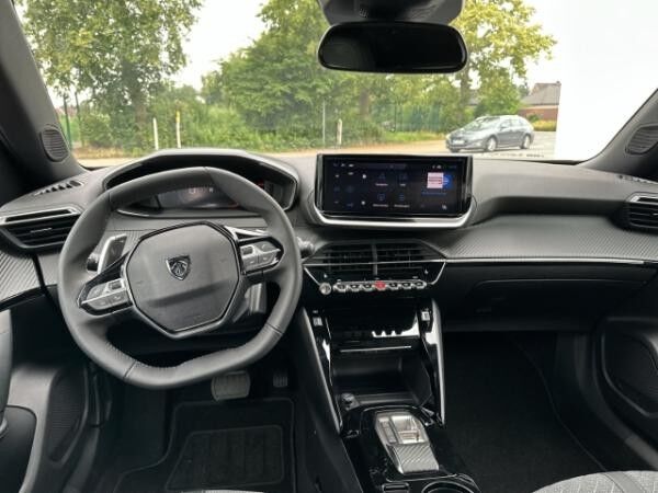 Peugeot 2008 ALLURE HYBRID 145 e-DSC6 Navi LED ACC SHZ