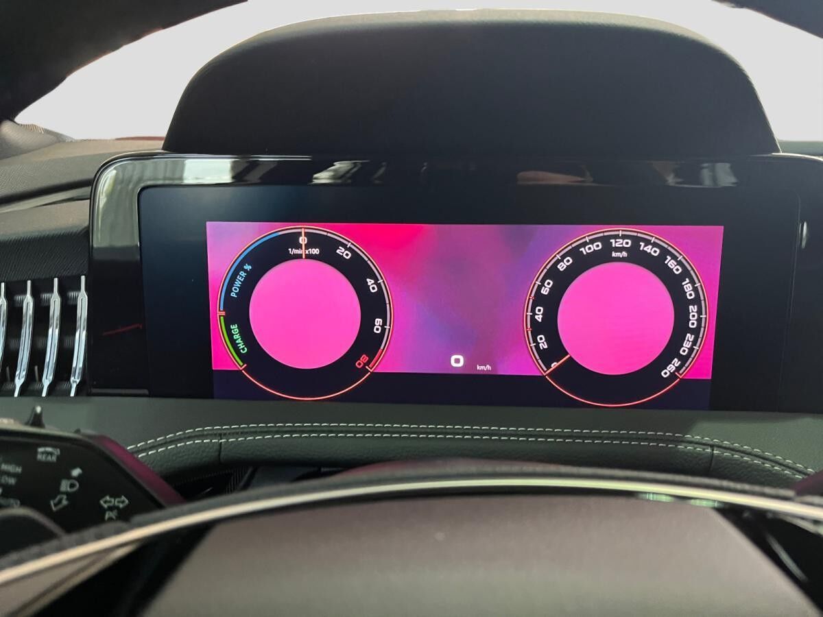 Skoda Superb Com. SL 1.5 TSI iV DSG Skoda Superb Com. SL 1.5 TSI iV DSG