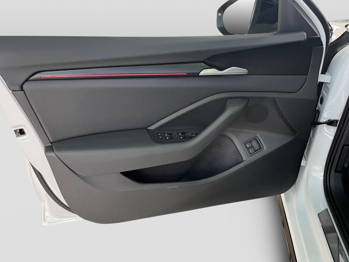 Skoda Superb Com. SL 1.5 TSI iV DSG Skoda Superb Com. SL 1.5 TSI iV DSG