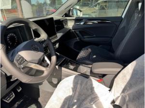 Volkswagen Tiguan R-Line 1,5 l eHybrid DSG Sportpaket HUD AD AHK-klappbar Navi Leder Digitales Cockpit