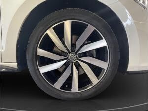Volkswagen Touran 1.5 TSI R-Line 7-Sitzer AHK Pano LED Navi RFK ACC