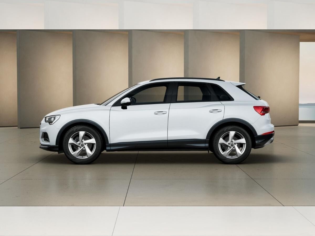 Audi Q3 advanced 35TFSI S-tronic / MMI-Navi plus, RFK